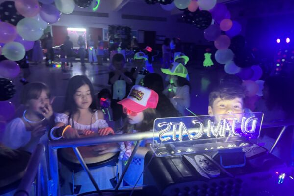 Glow dance party2
